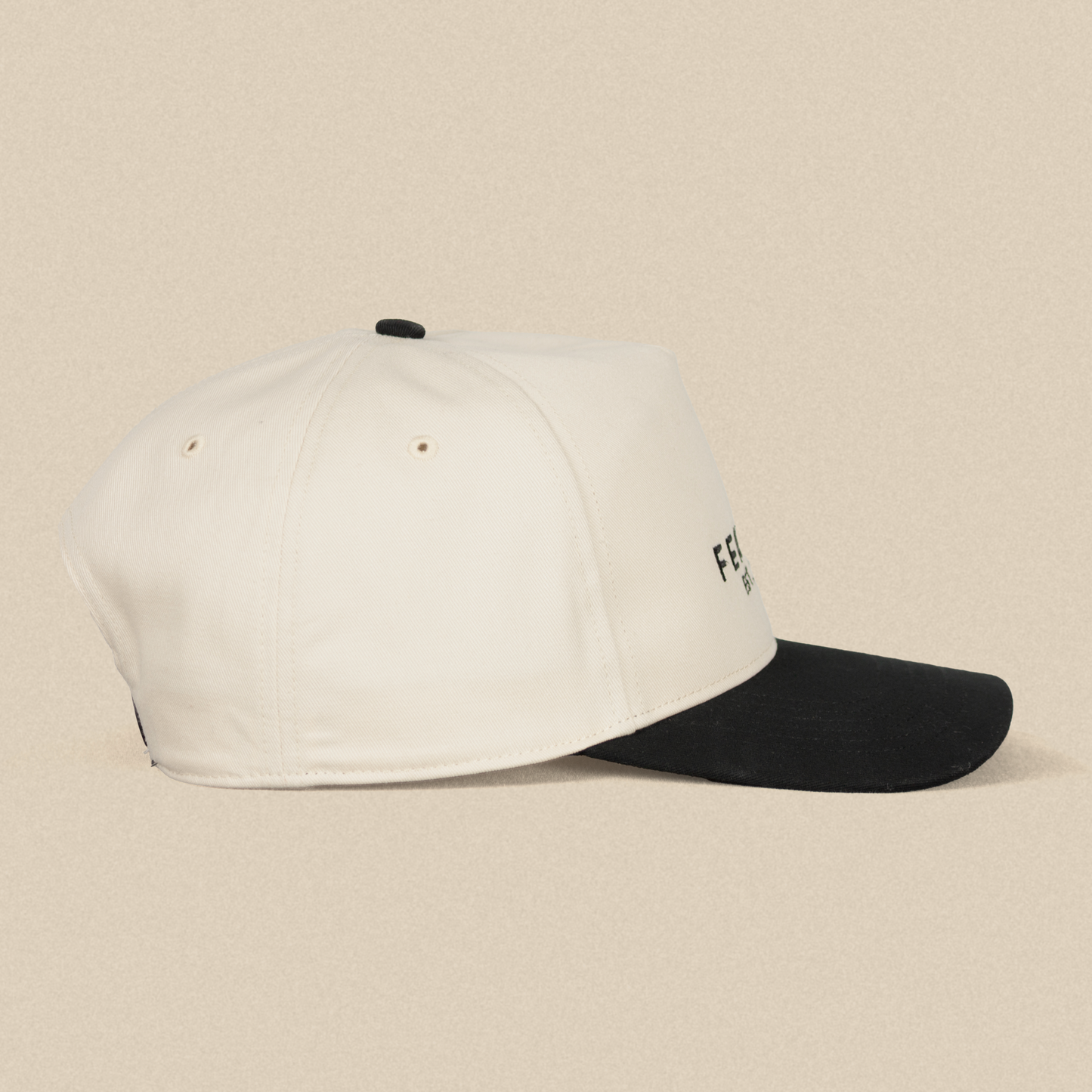 Fenton Retro Snapback - Cream/Black